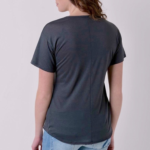 [daytrip][The Buckle] “Unknown Legend” Distressed Graphic Tee - Picture 2 of 12